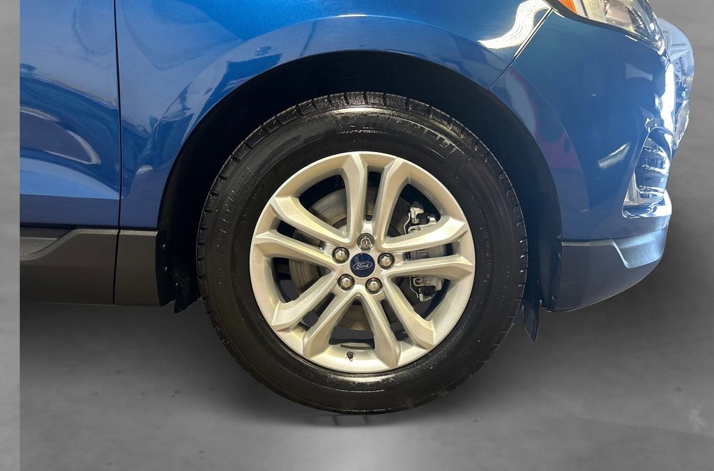 Certified 2020 Ford Edge SEL w/ Cold Weather Package AWD/4WD image 18