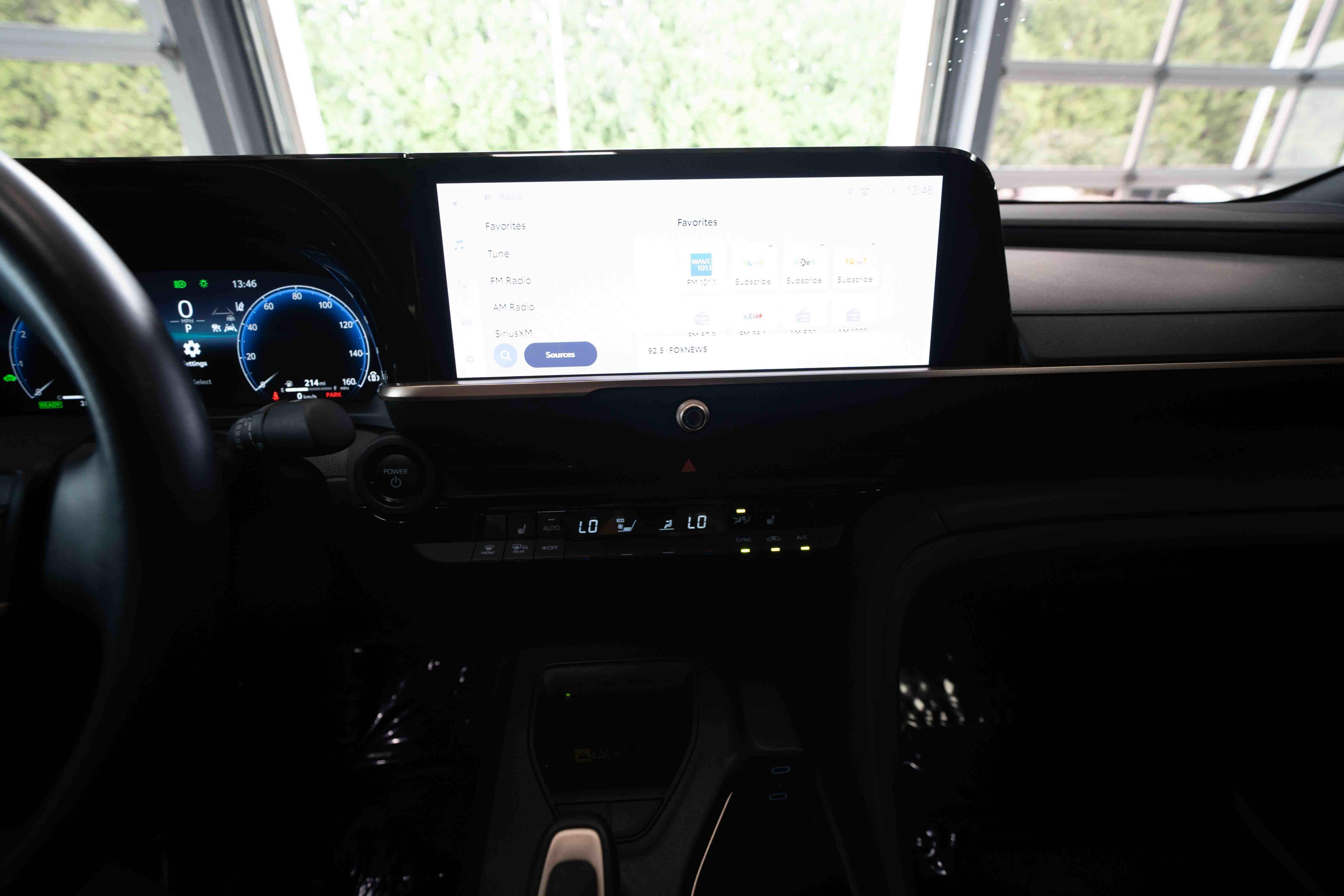 Used 2023 Toyota Crown AWD/4WD image 17