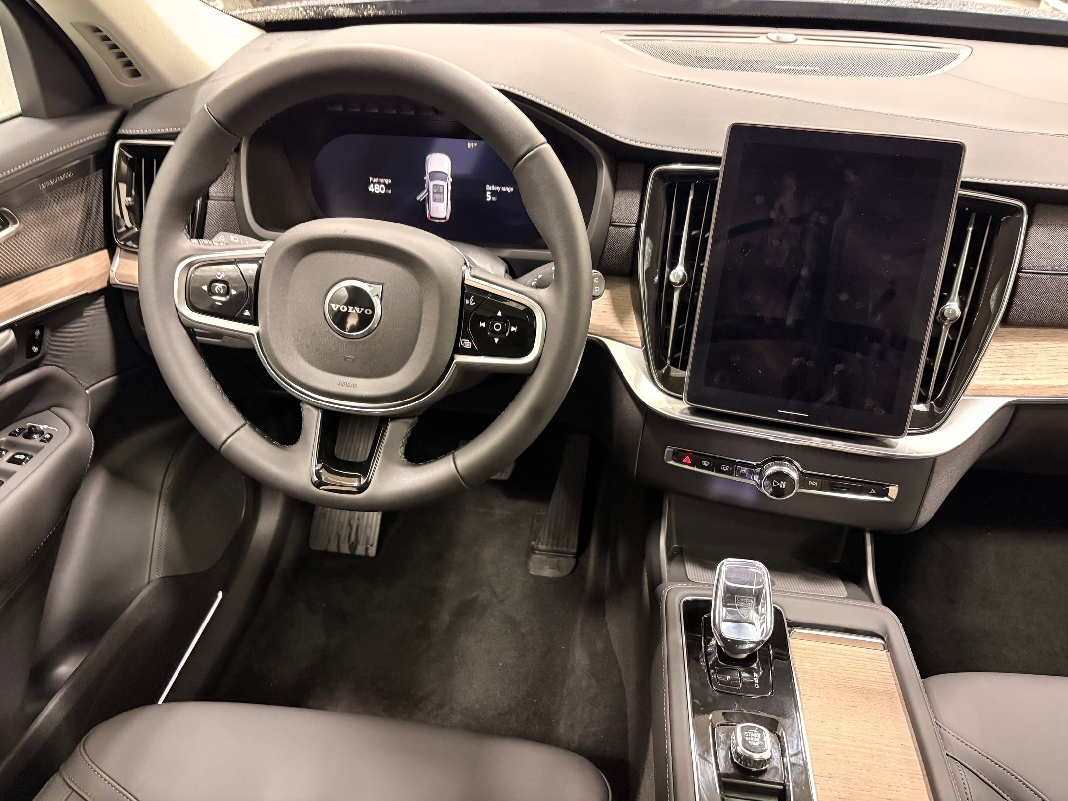 New 2026 Volvo XC90 T8 Plus image 23
