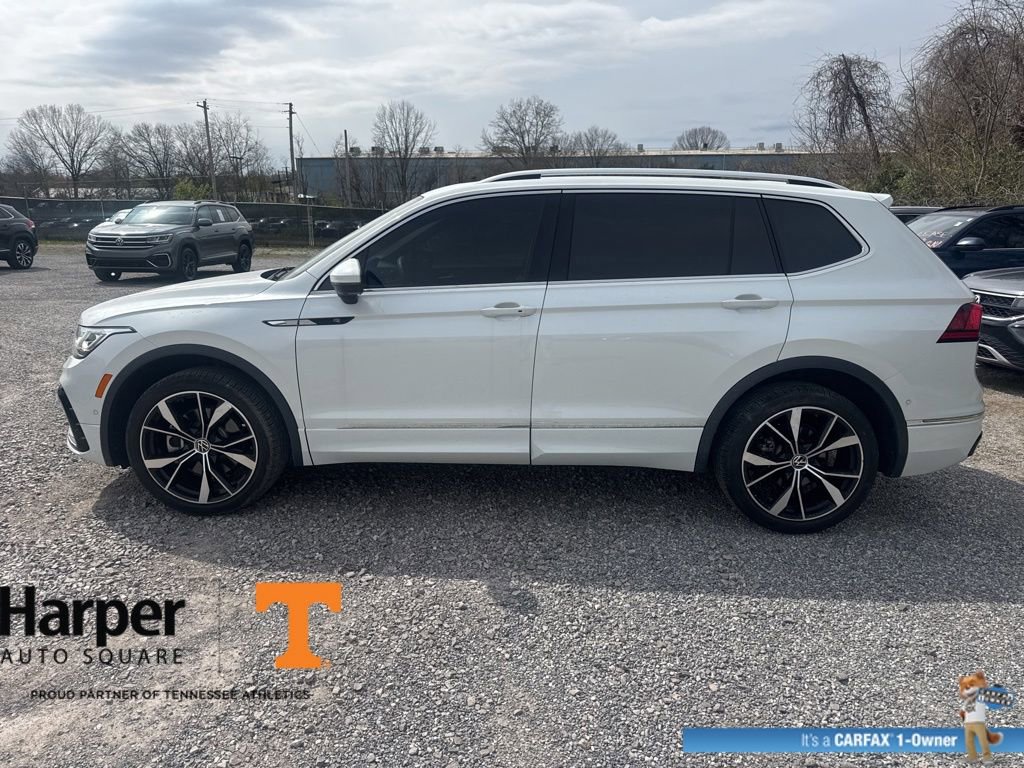 Used 2023 Volkswagen Tiguan SEL R-Line image 2