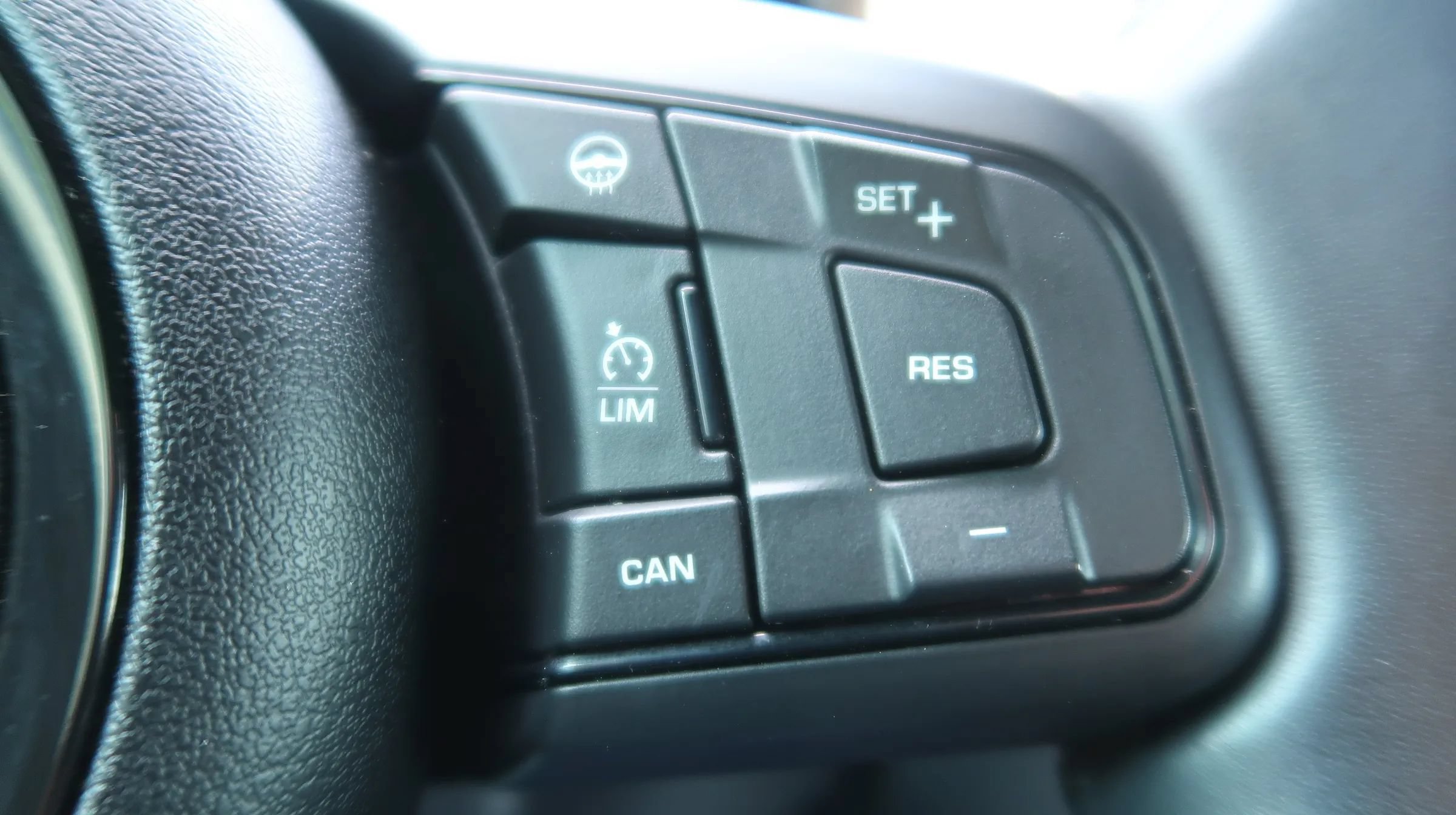 Used 2020 Jaguar F-TYPE R AWD/4WD image 35