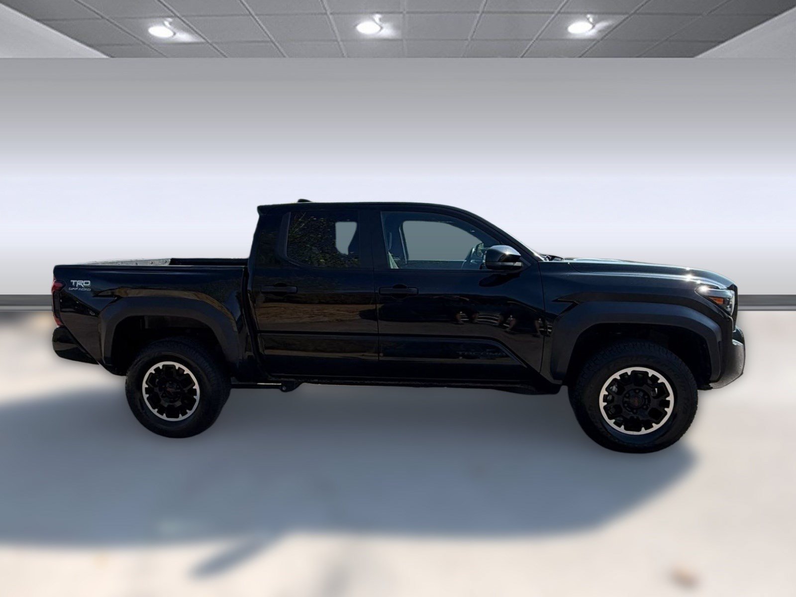 Used 2024 Toyota Tacoma TRD Off-Road AWD/4WD image 8
