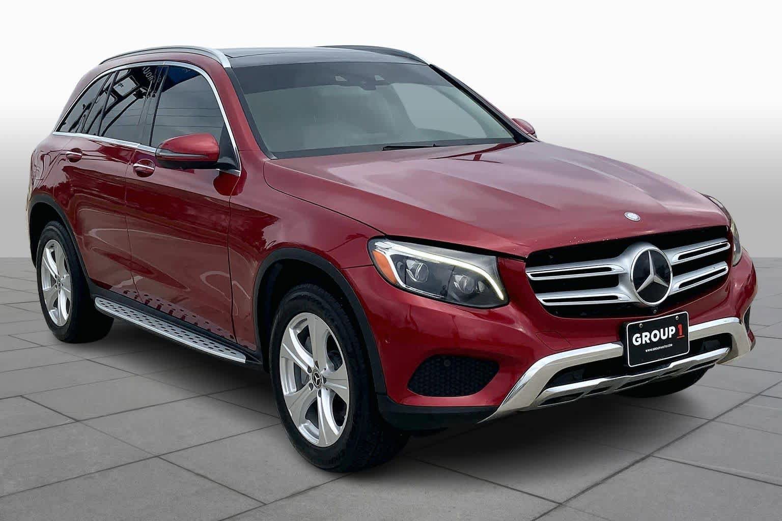 Used 2017 Mercedes-Benz GLC 300 4MATIC image 3