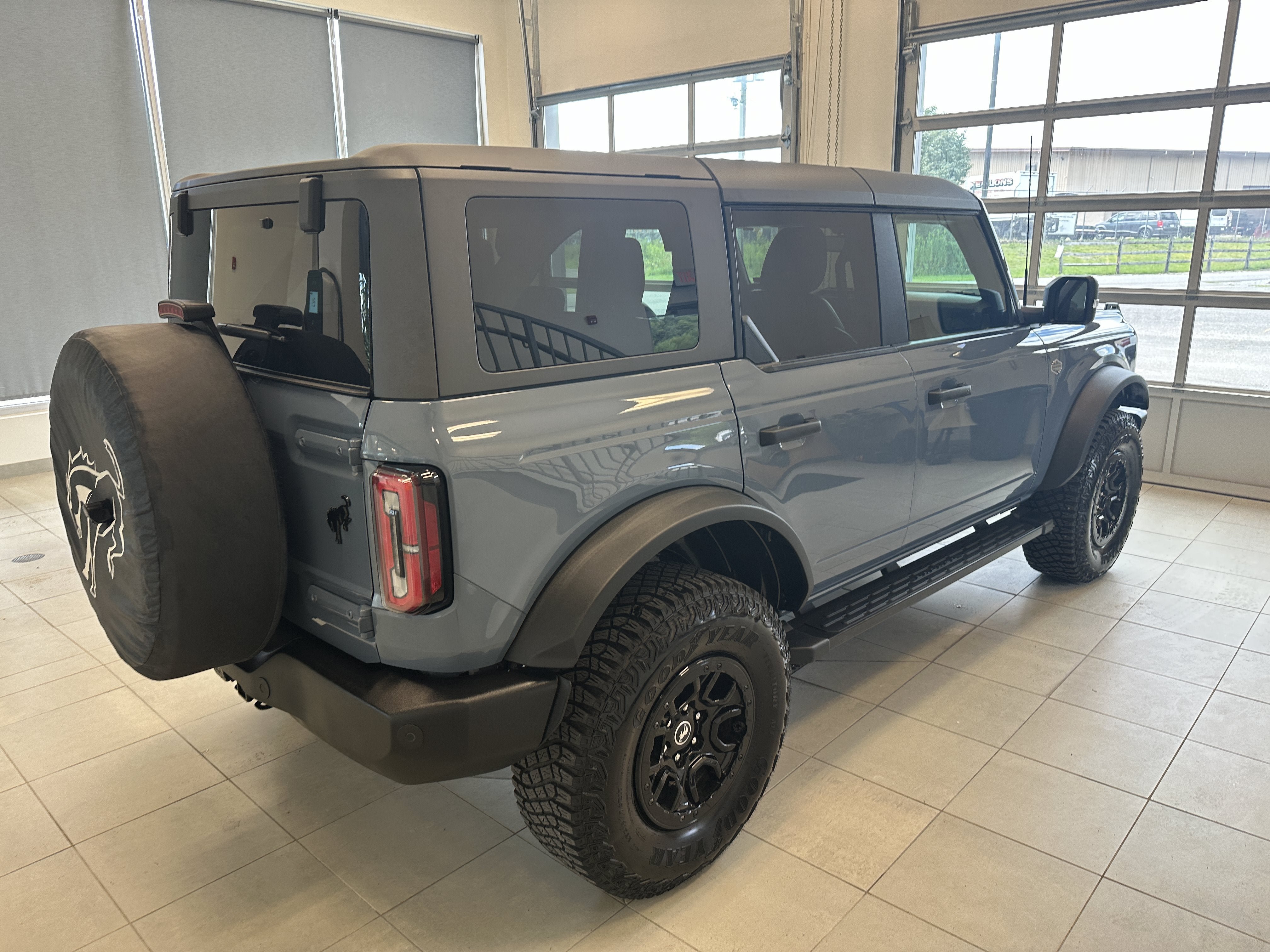 Used 2023 Ford Bronco Wildtrak AWD/4WD image 7