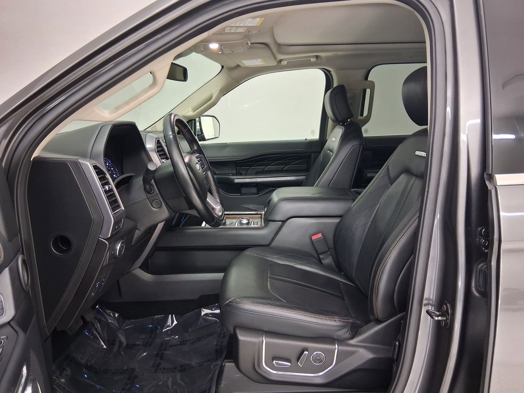 Used 2018 Ford Expedition Platinum AWD/4WD image 3