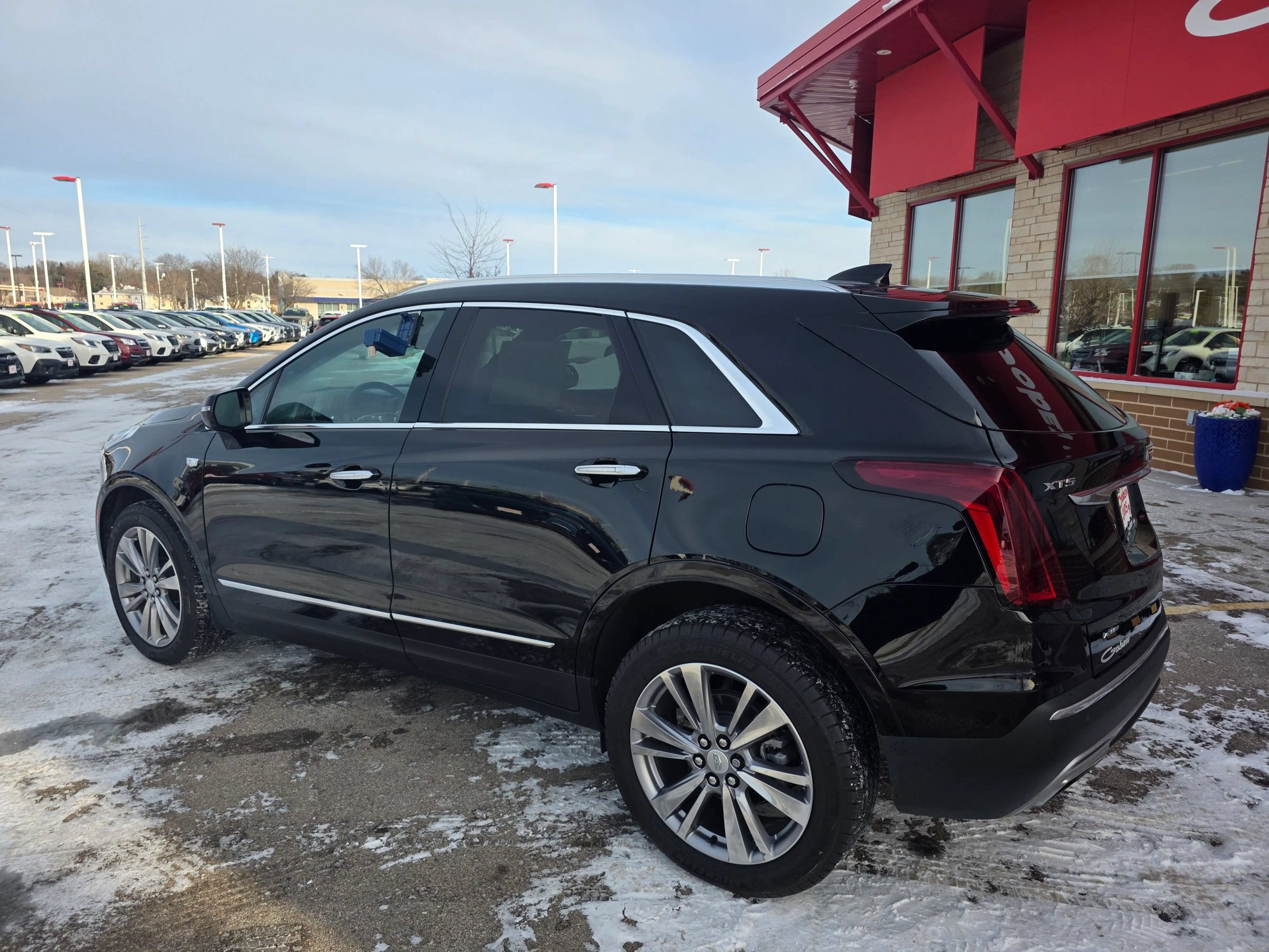 Used 2024 Cadillac XT5 Premium Luxury AWD/4WD image 5