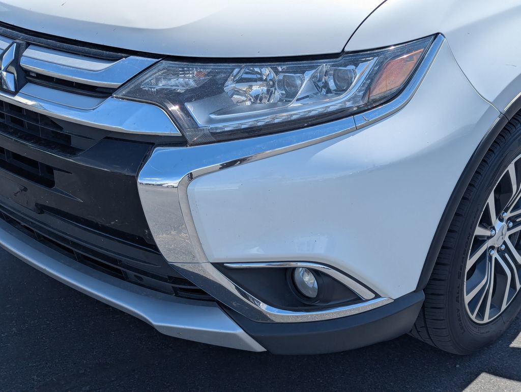 Used 2016 Mitsubishi Outlander GT AWD/4WD image 12