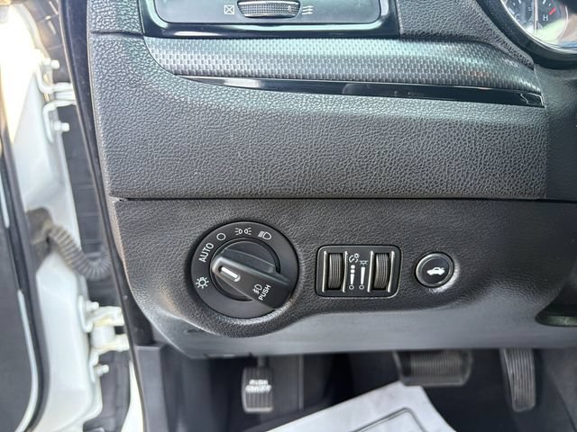 Used 2014 Chrysler 300 S RWD image 20