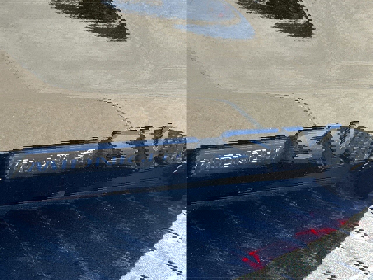 Used 2024 Nissan Titan SV w/ SV Convenience Package image 6