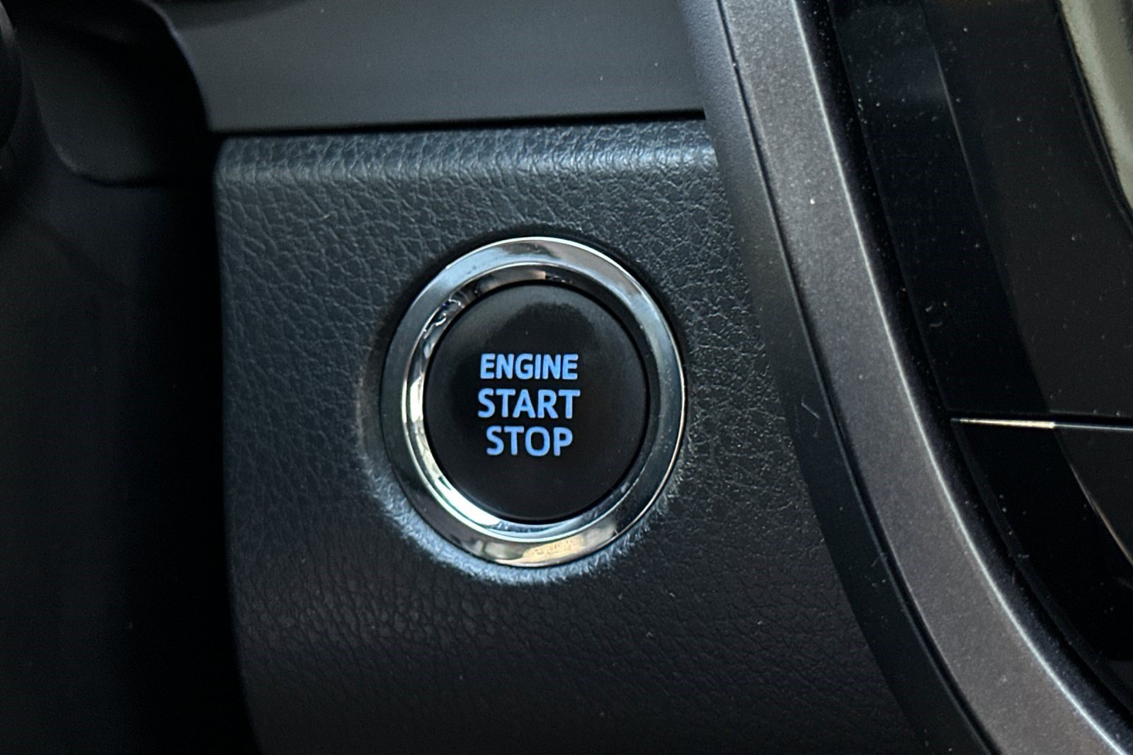Used 2023 Toyota Camry XLE w/ Navigation Package FWD image 17