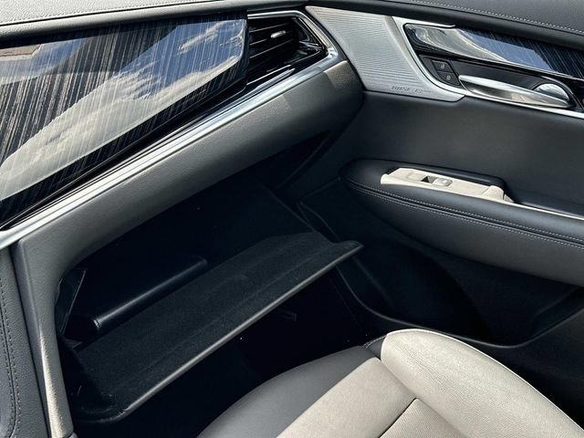 Used 2024 Cadillac XT6 Premium Luxury w/ LPO, Floor Liner Package AWD/4WD image 34