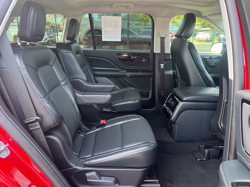 Used 2025 Lincoln Aviator AWD w/ Equipment Group 101A image 20
