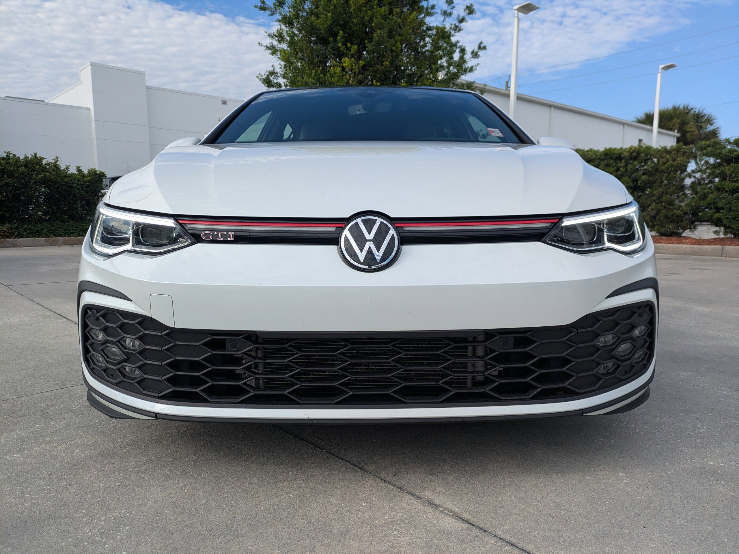 Certified 2023 Volkswagen GTI SE FWD image 9