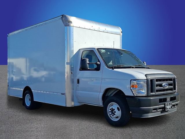 Used 2024 Ford E-450 and Econoline 450 Super Duty w/ Driver's Safety Package image 3