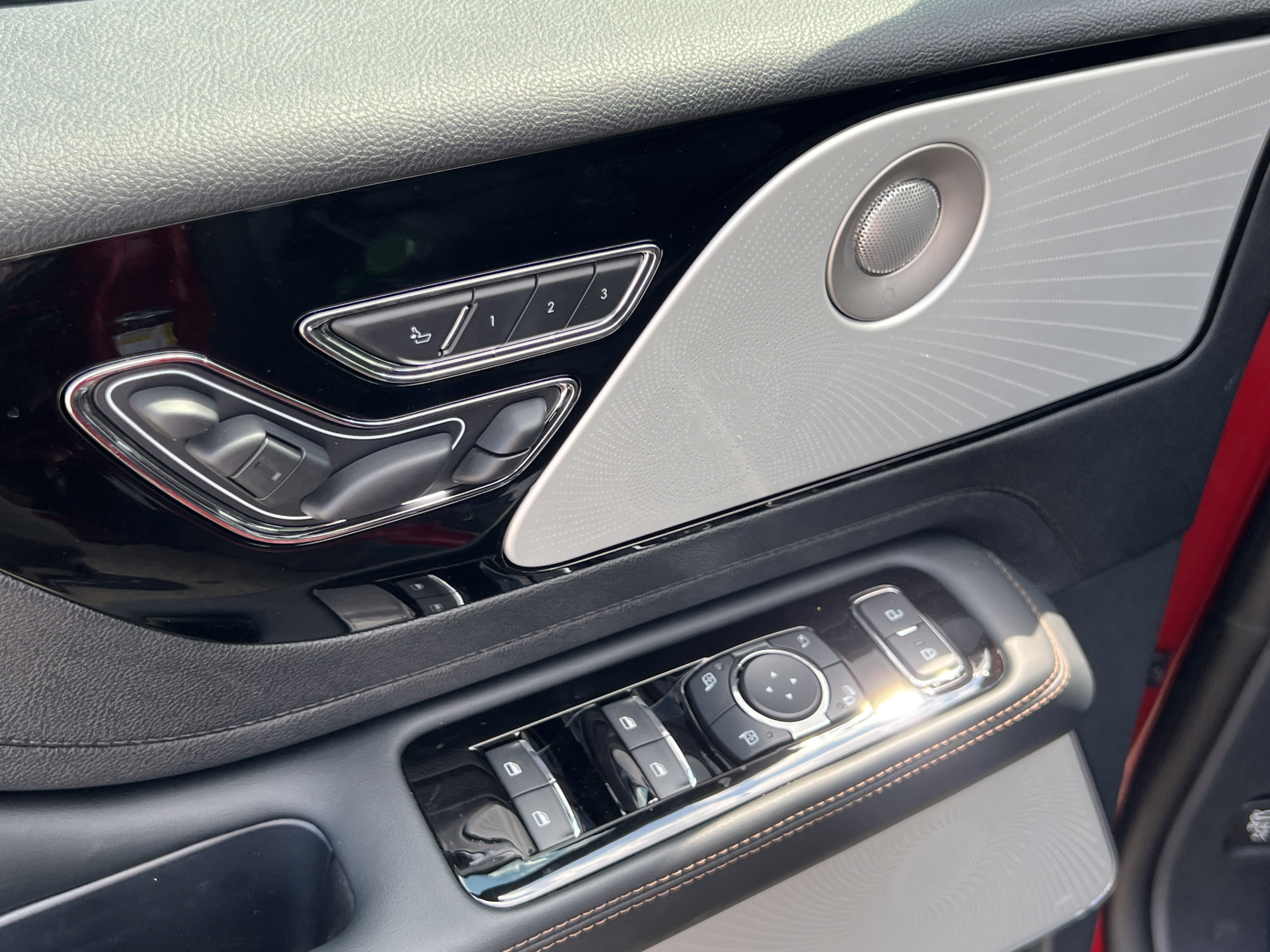 New 2026 Lincoln Aviator Reserve AWD/4WD image 10