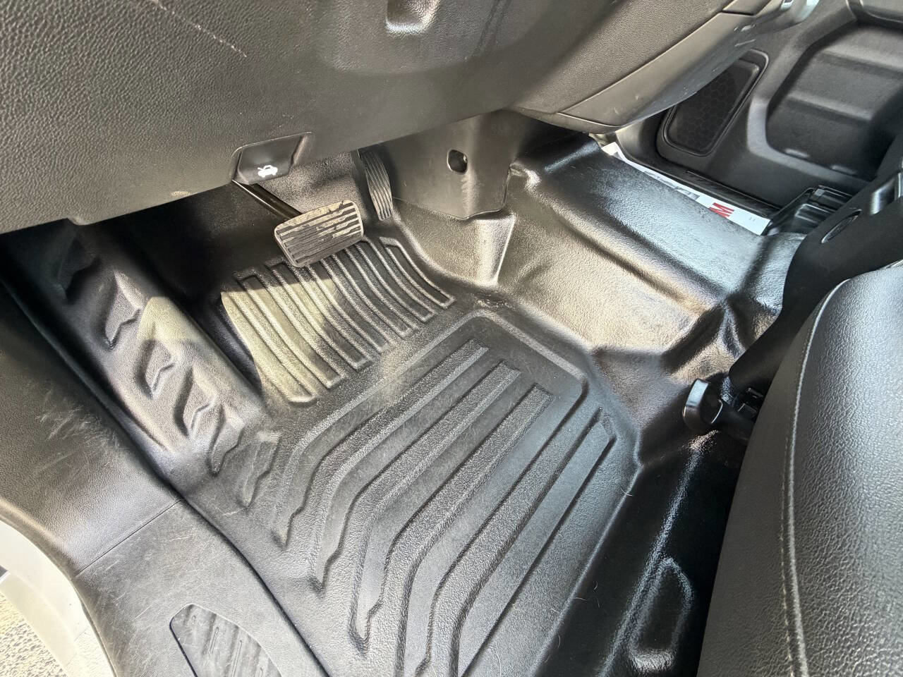 Used 2024 GMC Sierra 3500 Pro w/ Convenience Package image 21