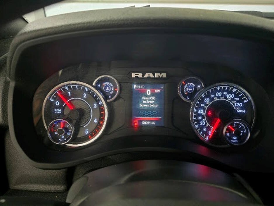 Used 2024 RAM 2500 Tradesman w/ Chrome Appearance Group AWD/4WD image 15