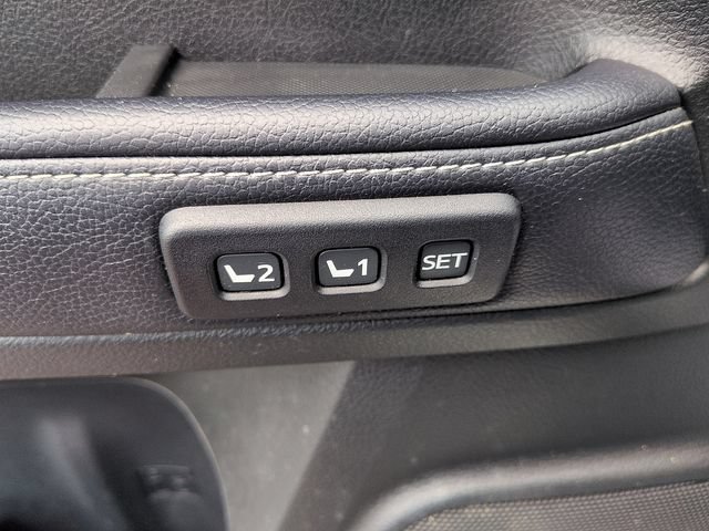 Used 2018 Toyota 4Runner Limited AWD/4WD image 19