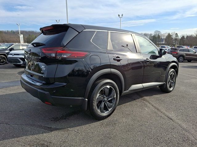 Used 2024 Nissan Rogue SV FWD image 8