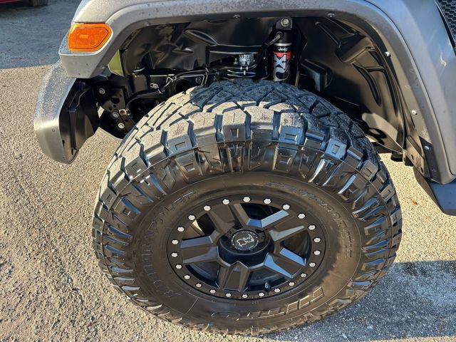 Used 2021 Jeep Gladiator Mojave w/ LED Lighting Group image 9