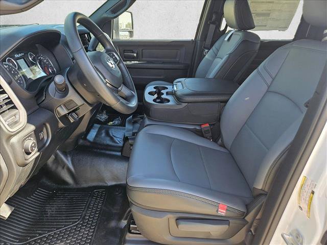 New 2026 RAM 2500 Tradesman w/ Chrome Appearance Group AWD/4WD image 14