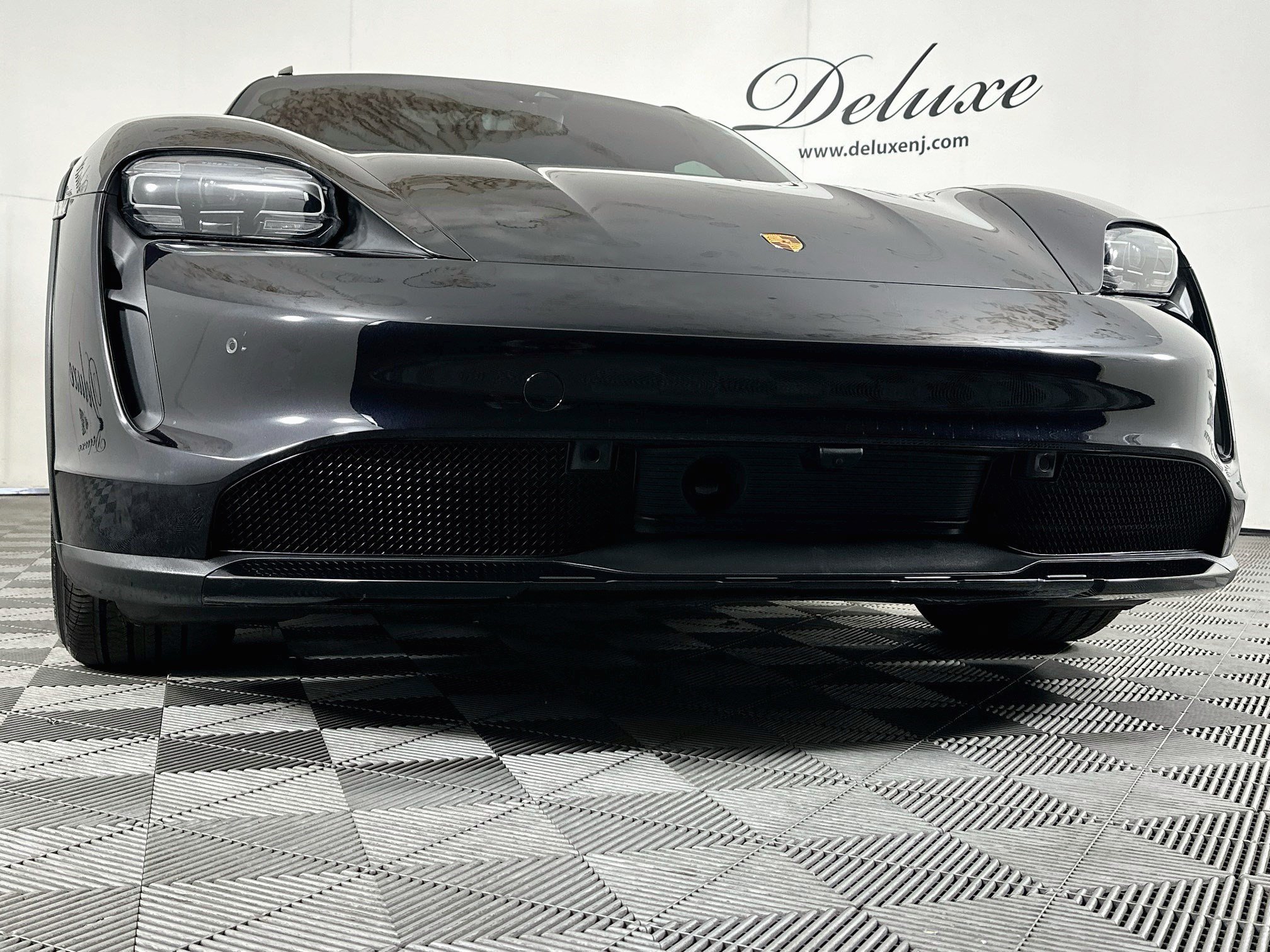 Used 2023 Porsche Taycan 4S AWD/4WD image 30