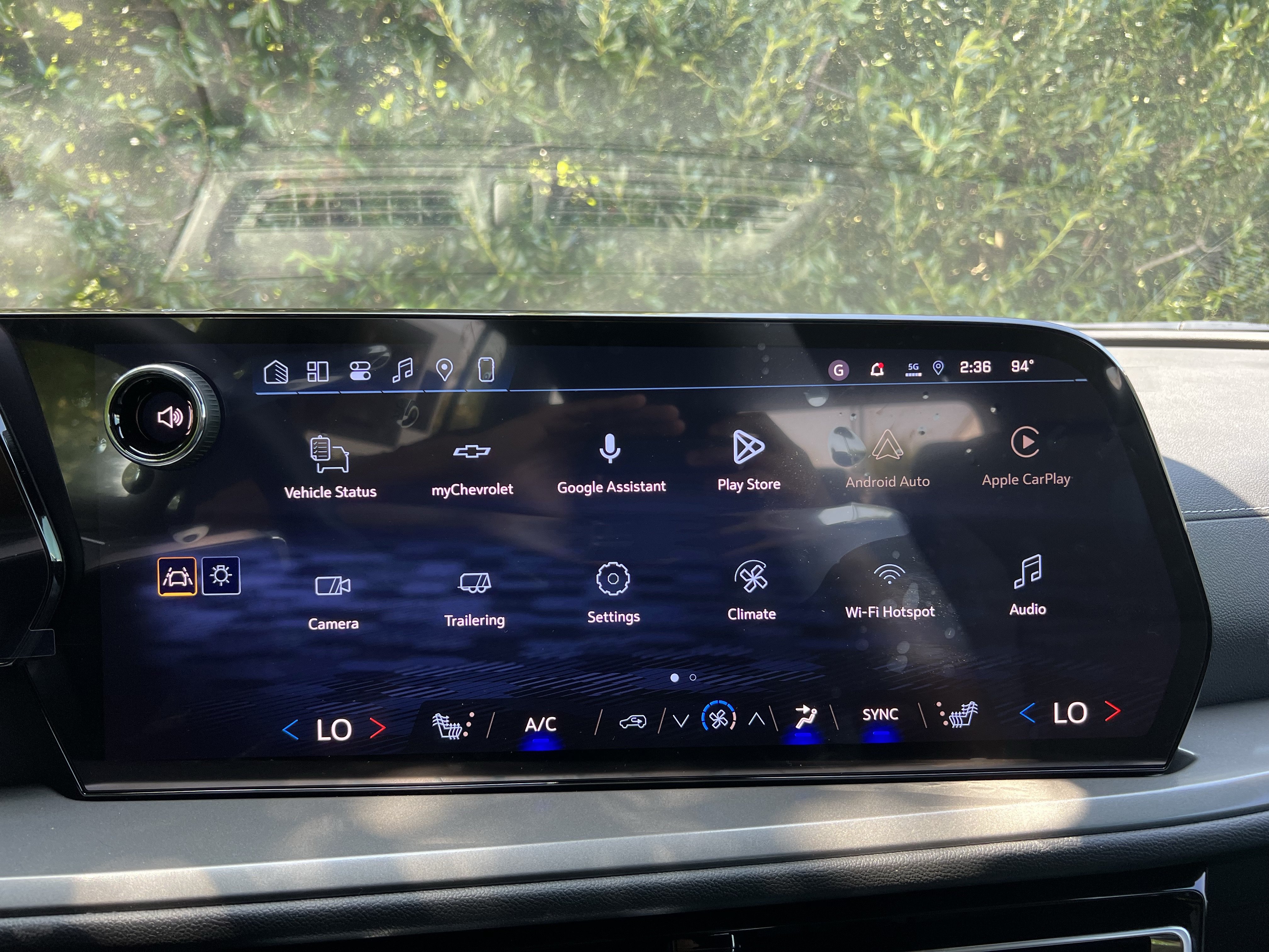 New 2027 Chevrolet Traverse LT FWD image 24