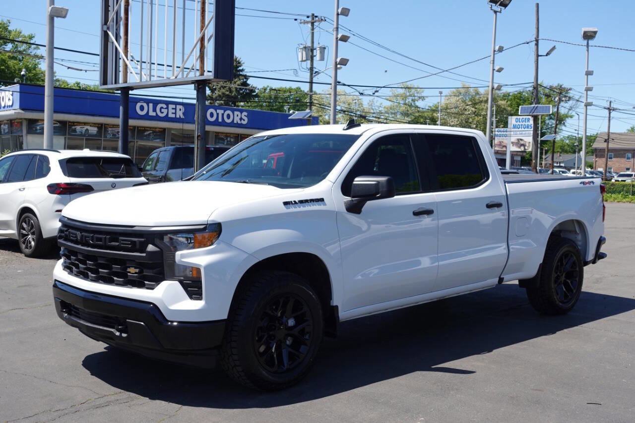 Used 2024 Chevrolet Silverado 1500 W/T w/ WT Value Package AWD/4WD image 3