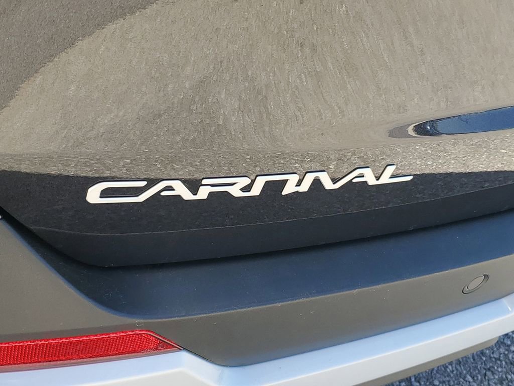 New 2026 Kia Carnival EX FWD image 28