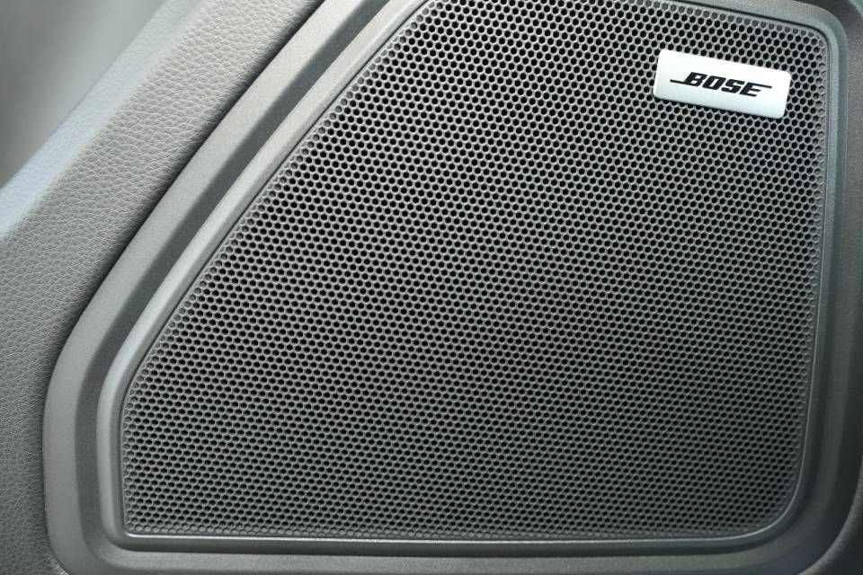 Certified 2025 Porsche Macan AWD/4WD image 31