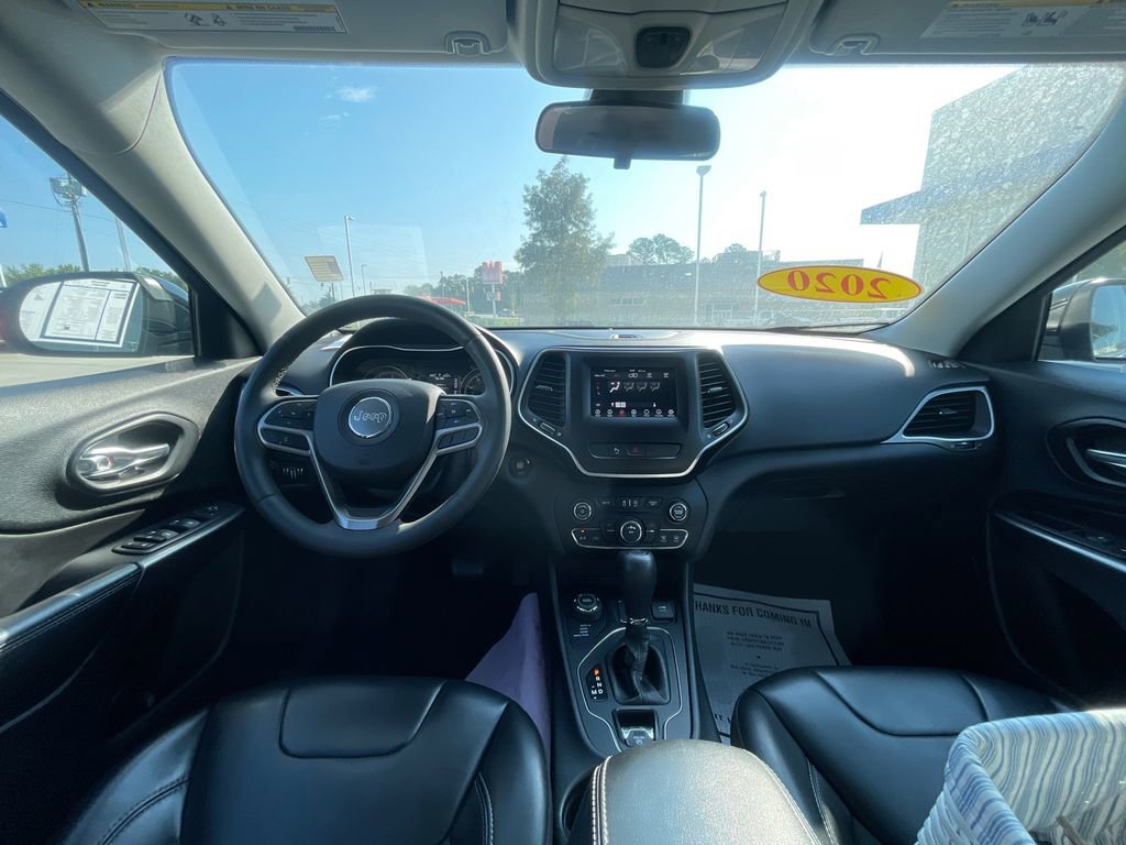 Used 2020 Jeep Cherokee Latitude Plus image 28