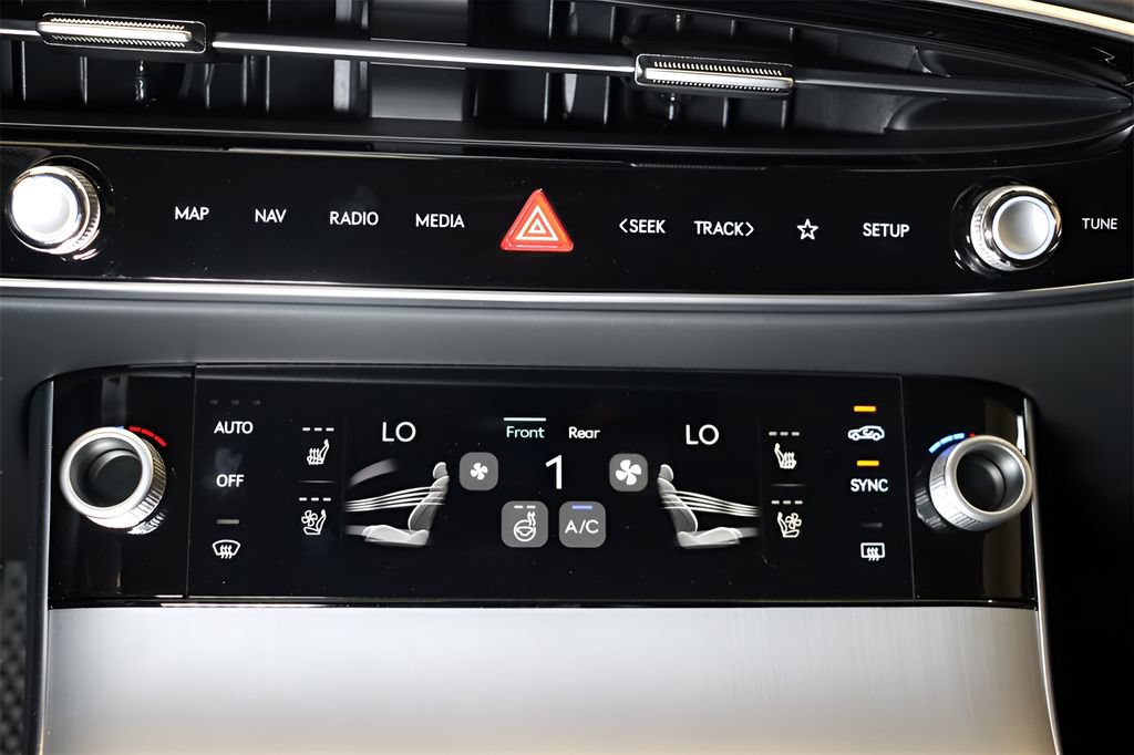 New 2026 Genesis GV70 2.5T Advanced AWD/4WD image 24
