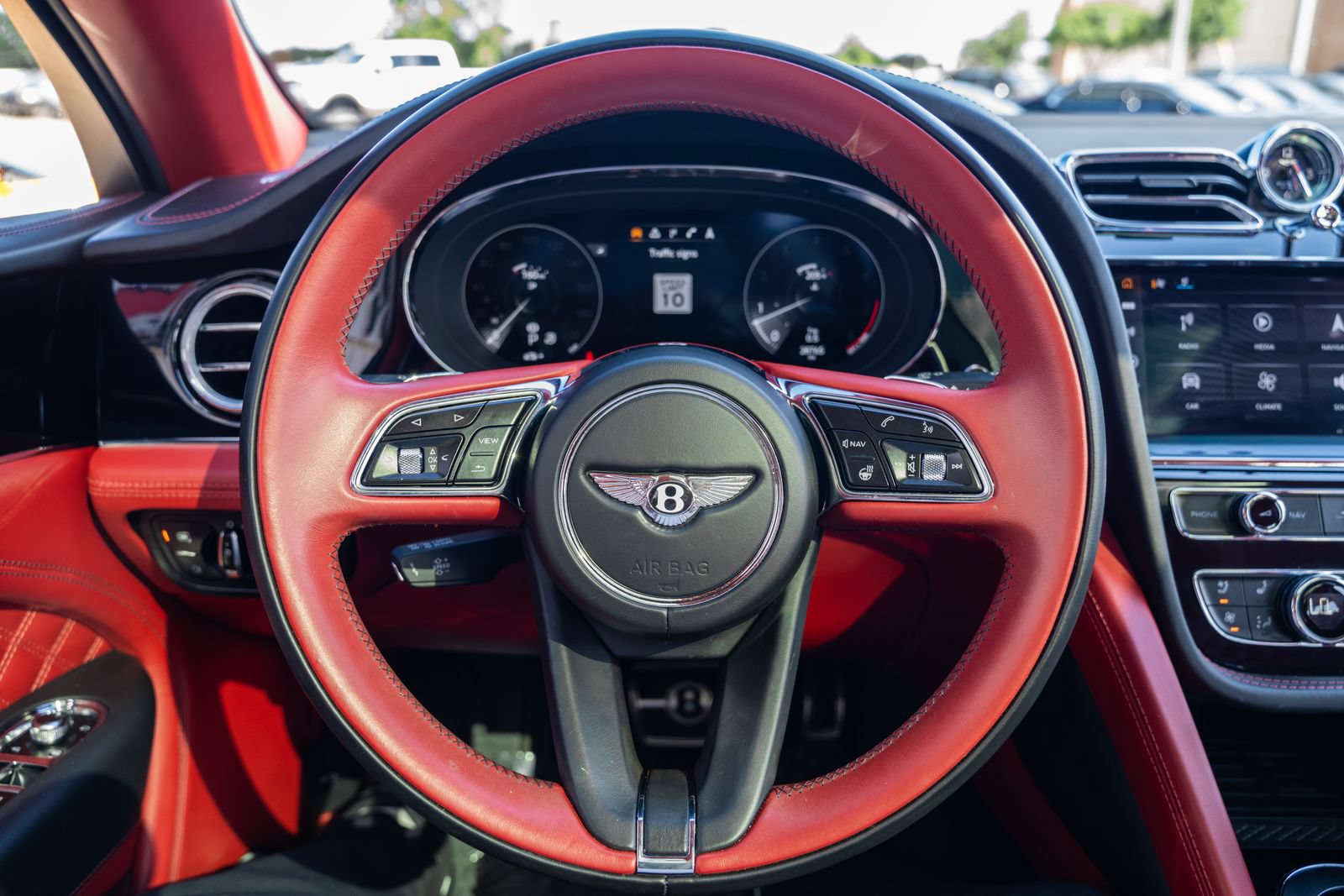 Used 2021 Bentley Bentayga AWD/4WD image 56