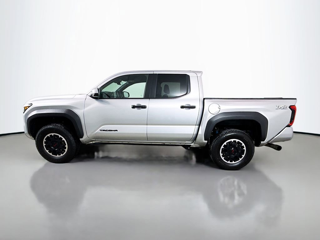 Used 2024 Toyota Tacoma TRD Off-Road image 4