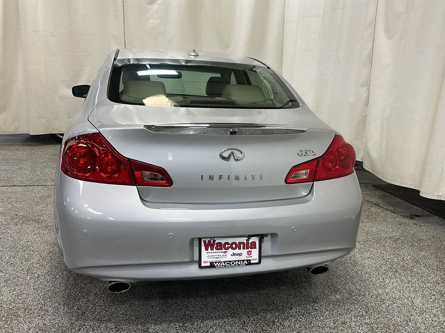Used 2013 INFINITI G37 x Sedan w/ Premium Pkg AWD/4WD image 4