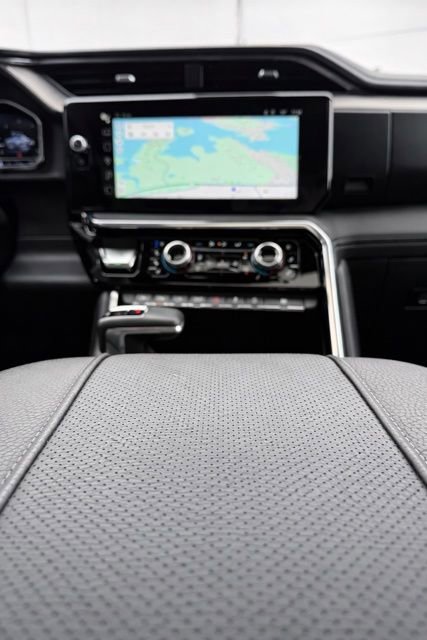 Used 2024 GMC Sierra 1500 Denali image 17