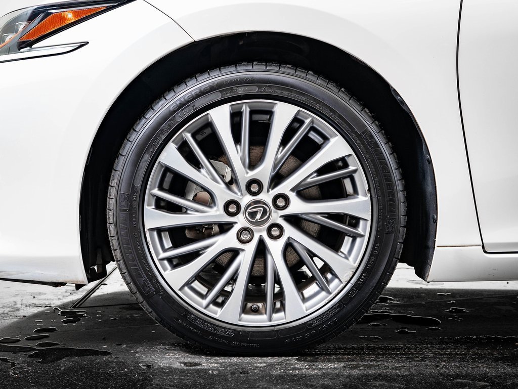 Certified 2019 Lexus ES 350 w/ Accessory Package 2 image 13