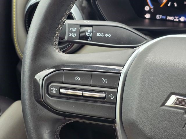 Used 2024 Chevrolet Colorado ZR2 w/ Technology Package AWD/4WD image 27