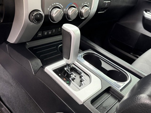 Used 2020 Toyota Tundra SR5 w/ SR5 Convenience Package image 23