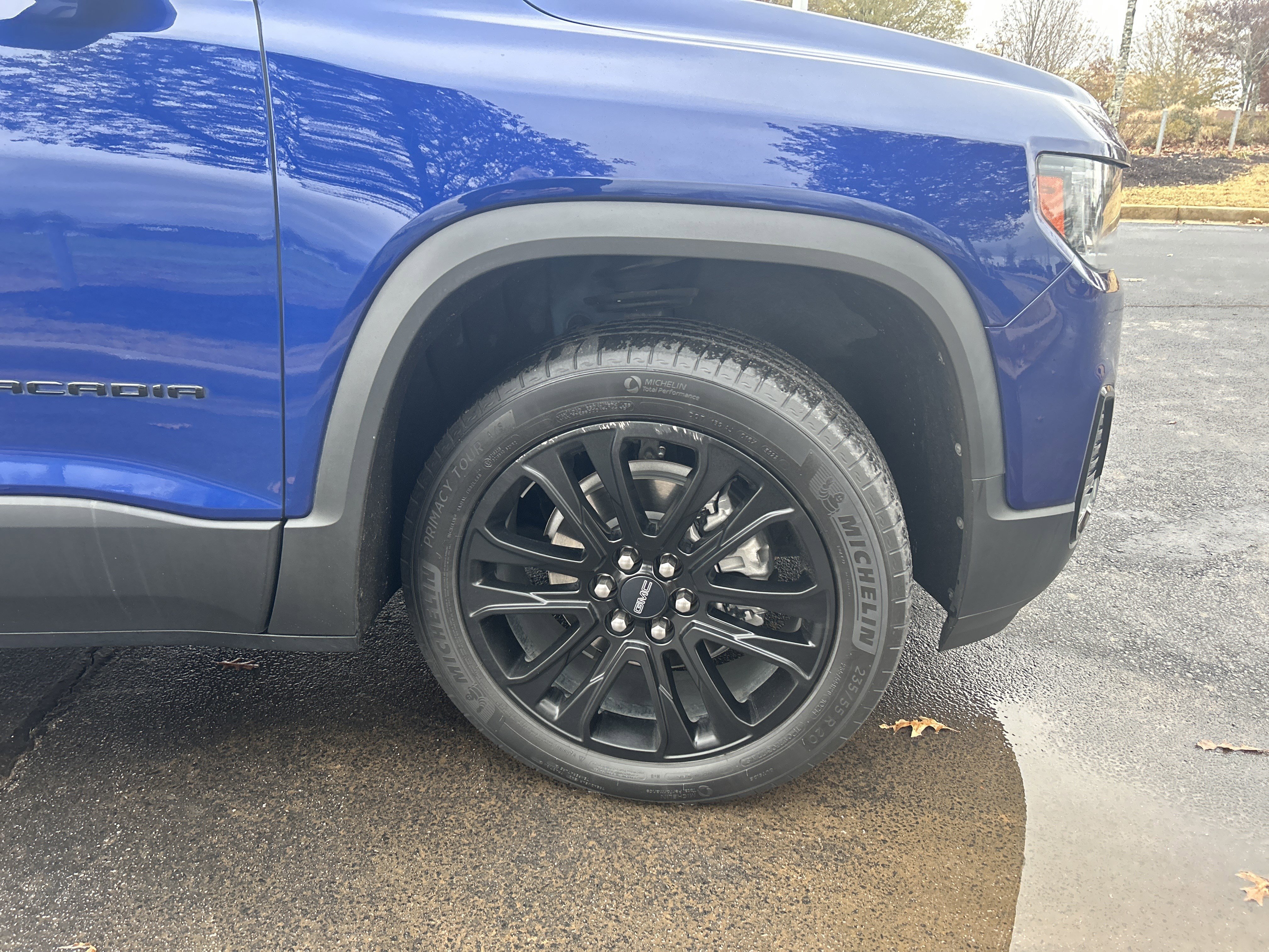 Used 2023 GMC Acadia SLT w/ Elevation Edition image 33