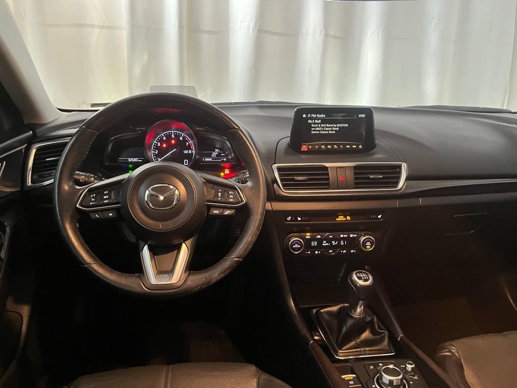Used 2018 MAZDA MAZDA3 Grand Touring w/ Premium Equipment Package image 18