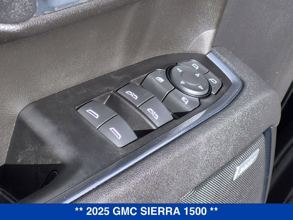 Used 2025 GMC Sierra 1500 SLT AWD/4WD image 17