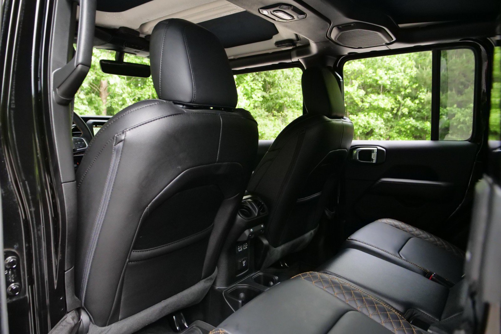 Used 2023 Jeep Gladiator Overland AWD/4WD image 24