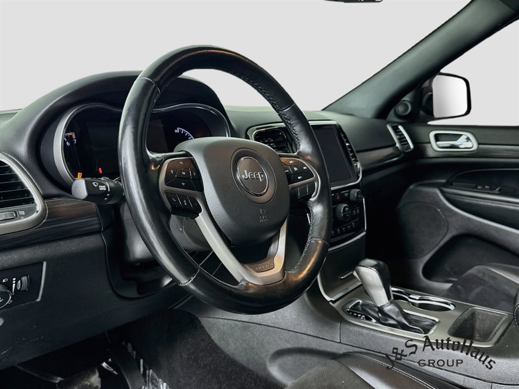 Used 2021 Jeep Grand Cherokee Laredo X AWD/4WD image 9