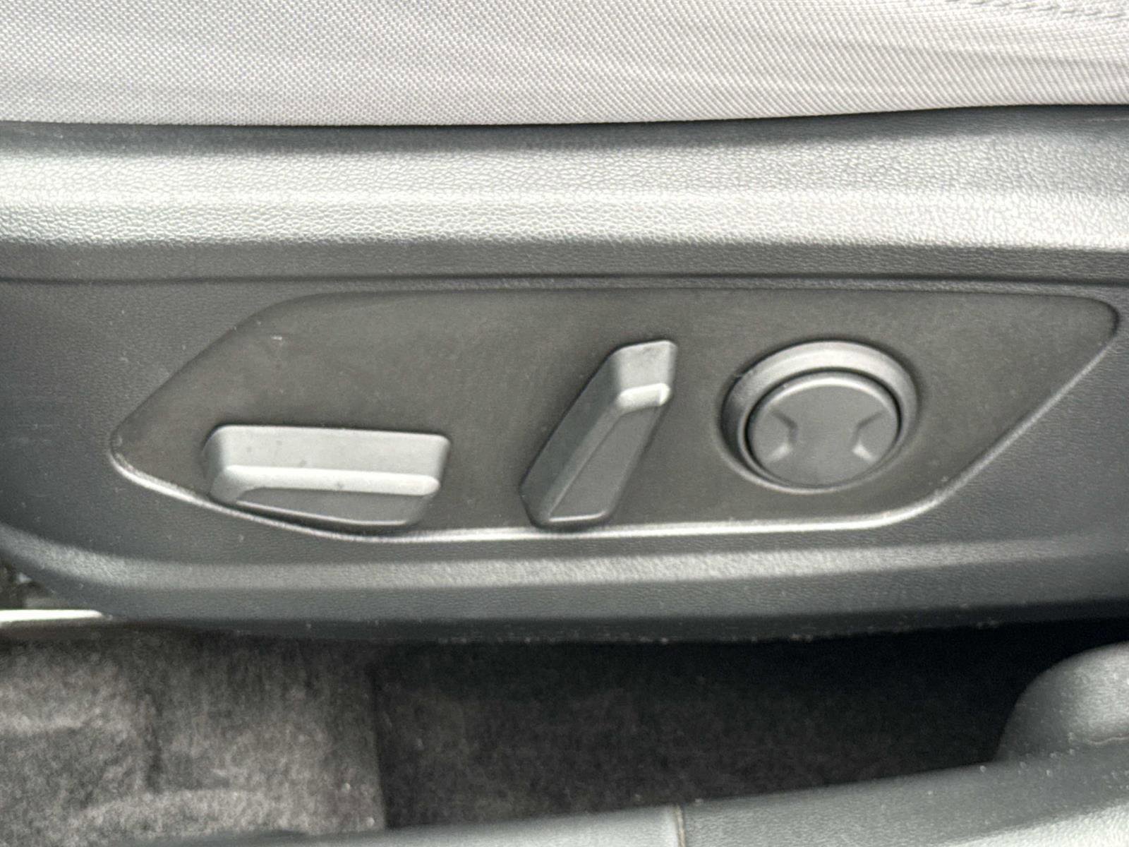 Used 2024 Hyundai Santa Cruz SEL image 16