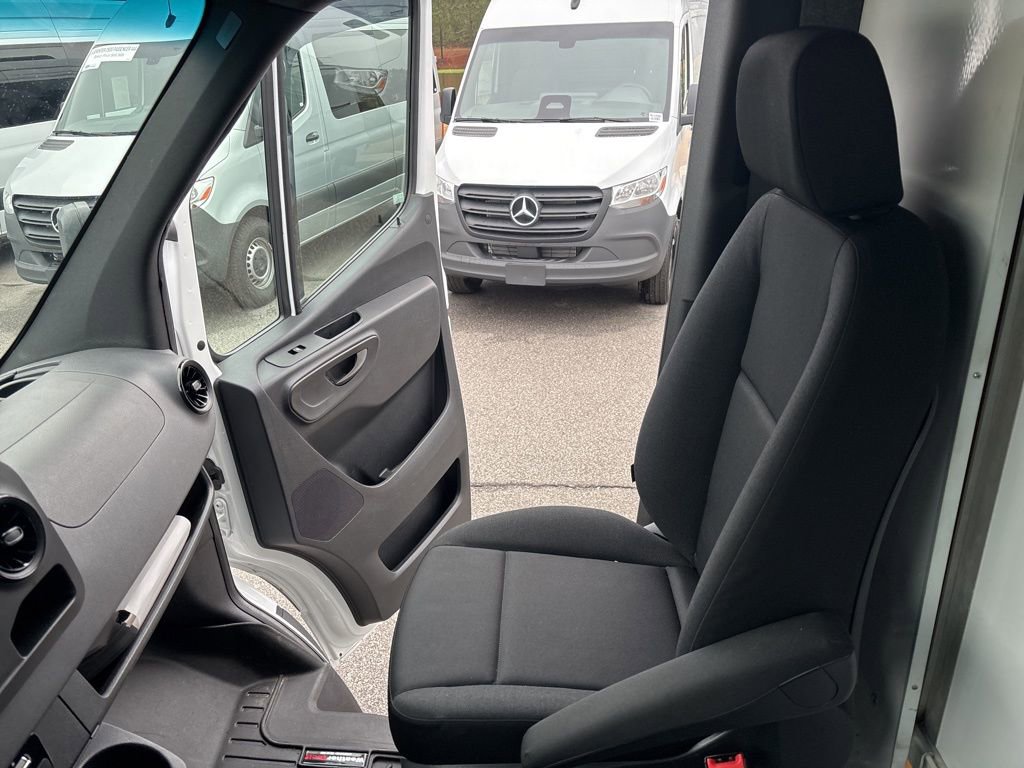 Used 2021 Mercedes-Benz Sprinter 3500 image 37
