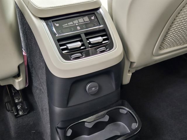 Certified 2024 Volvo XC90 T8 Plus image 17