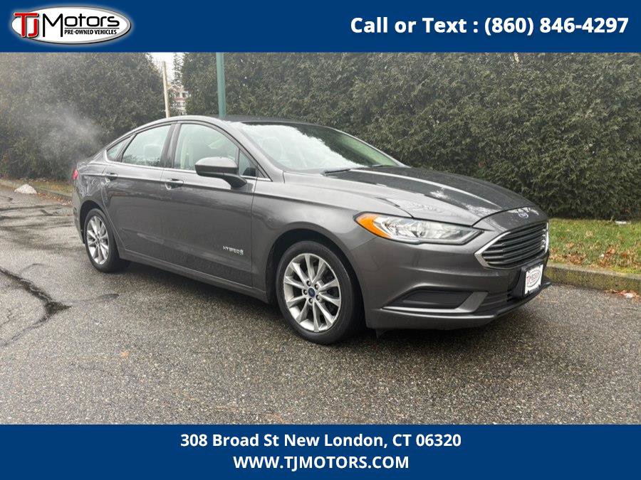 Used 2017 Ford Fusion S image 4