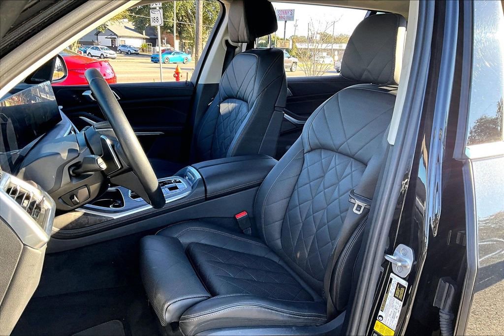 Used 2023 BMW X7 xDrive40i w/ Premium Package image 18
