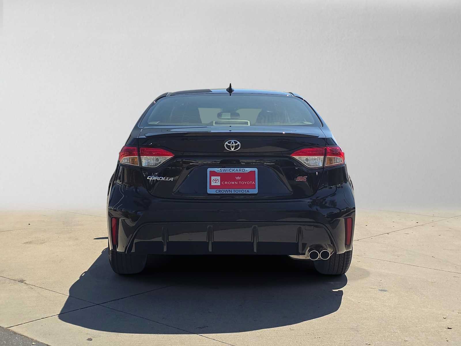 Used 2026 Toyota Corolla SE w/ Carpet Mat Package (TMS) FWD image 4